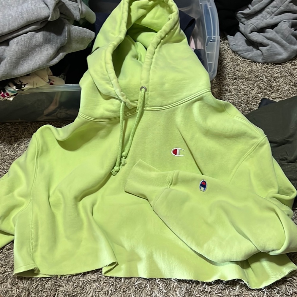 Cropped champion sweatshirt